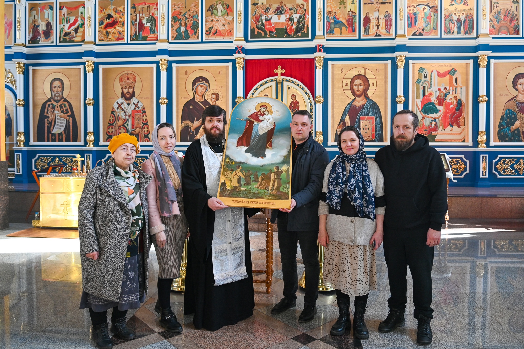 В храме Рождества Пресвятой Богородицы освятили икону Божией Матери «Августовская победа»